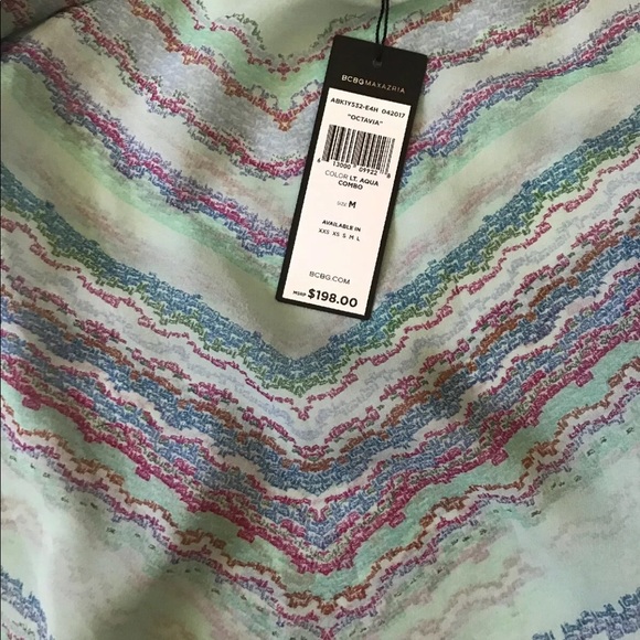 BCBGMAXAZRIA Silk Top Off-the-shoulder Sz M - Picture 5 of 6